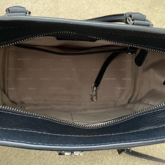 Michael Kors Studio Large EW Hamilton Satchel - Picture 6 of 8